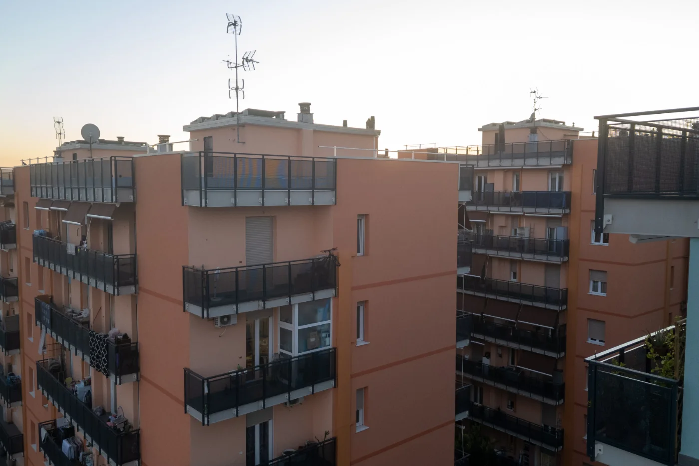 complesso-condominiale-rosso
